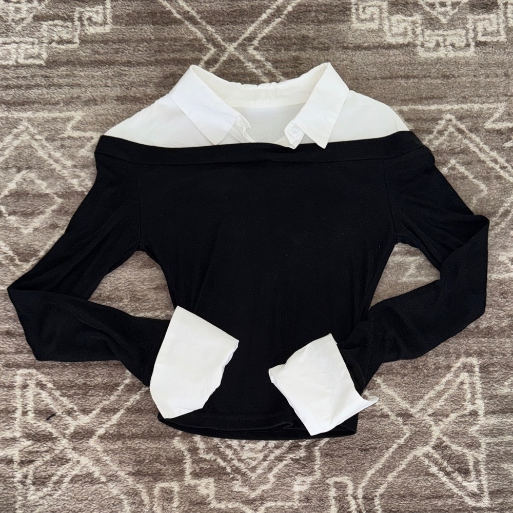Commense Black and White Off-Shoulder Sweater NWOT